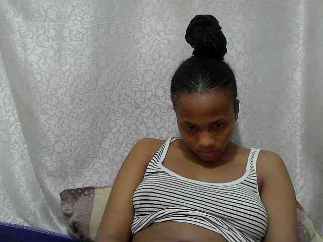 Caroldoly webcam