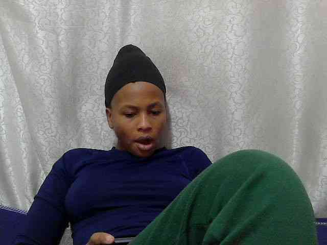 Caroldoly webcam