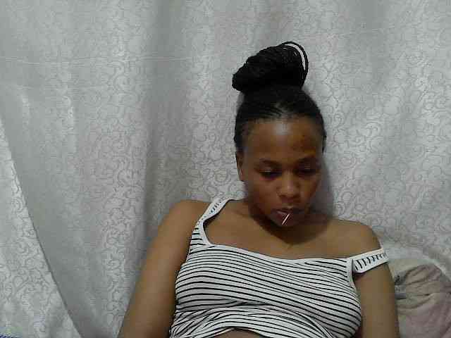 Caroldoly webcam