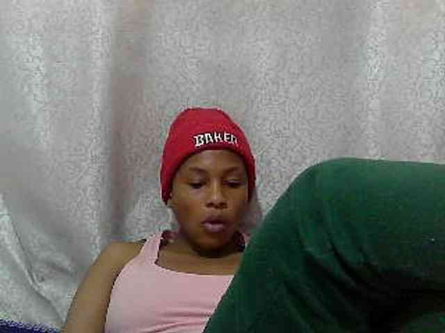 Caroldoly webcam