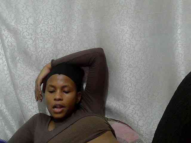 Caroldoly webcam