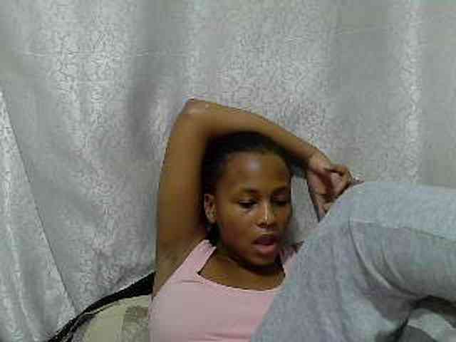 Caroldoly webcam