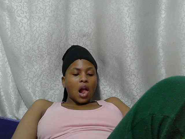 Caroldoly webcam