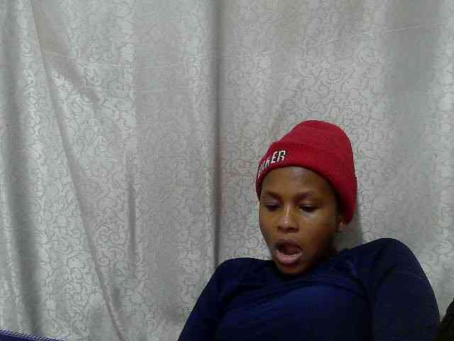 Caroldoly webcam