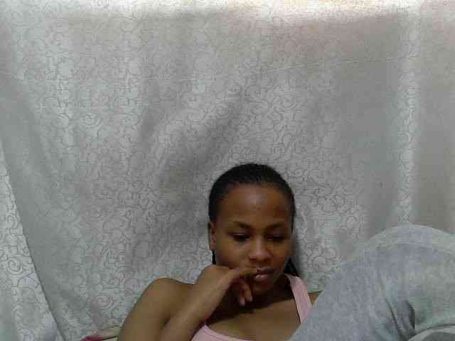 Caroldoly webcam