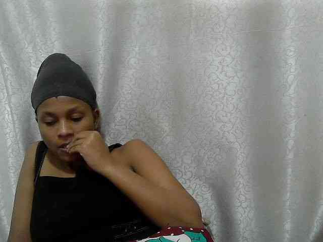 Caroldoly webcam
