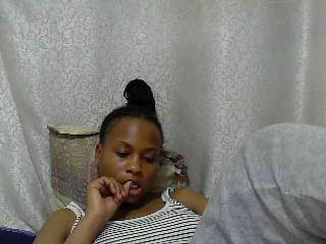 Caroldoly webcam
