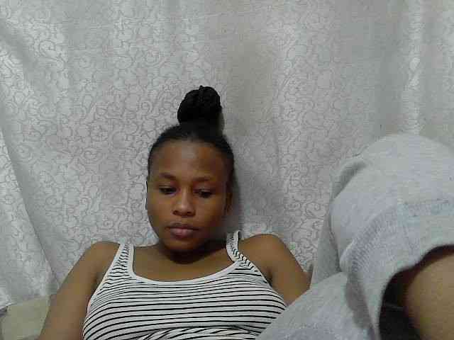 Caroldoly webcam