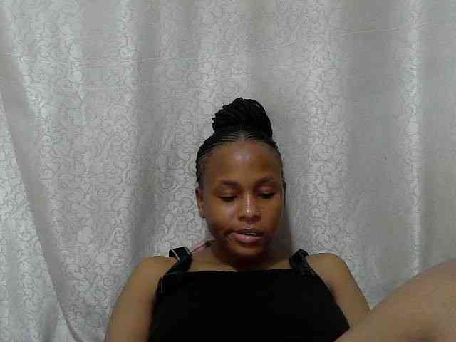 Caroldoly webcam