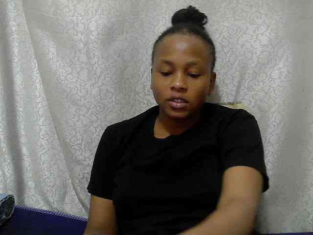 Caroldoly webcam
