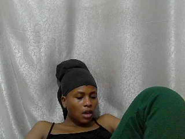 Caroldoly webcam