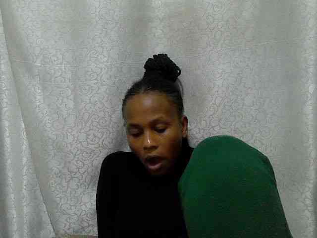 Caroldoly Live Webcam on BongaCams