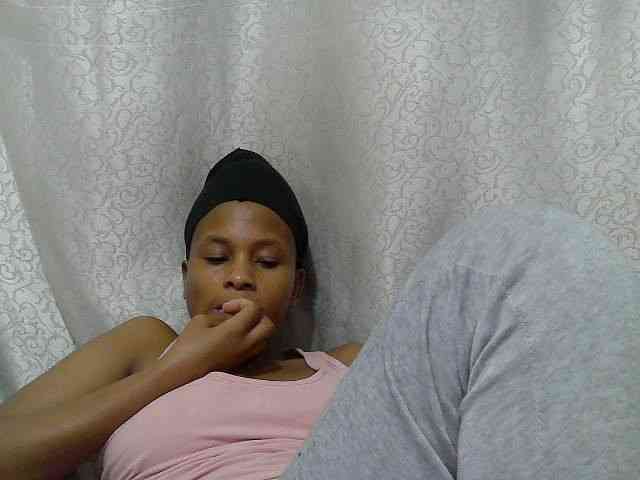 Caroldoly webcam