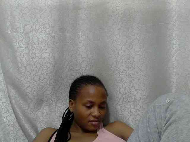 Caroldoly webcam