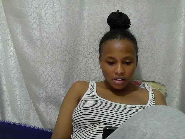 Caroldoly webcam