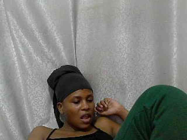 Caroldoly webcam