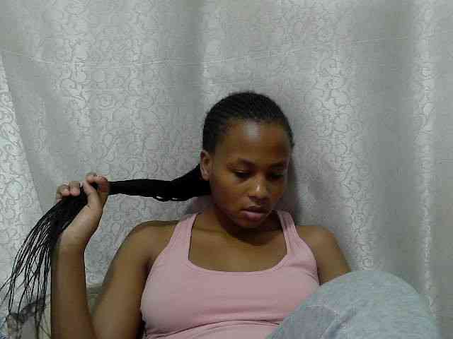 Caroldoly webcam