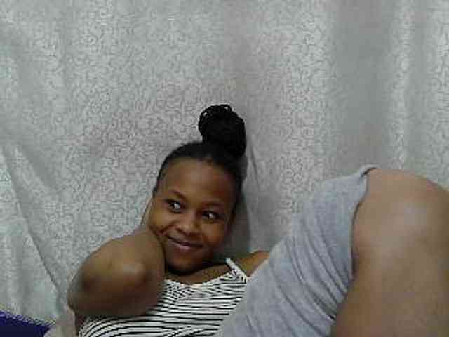 Caroldoly webcam