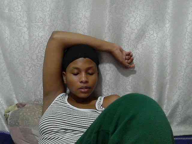 Caroldoly webcam