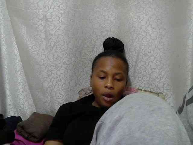 Caroldoly webcam