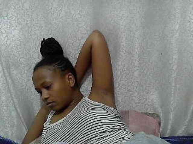Caroldoly webcam