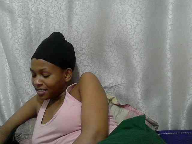 Caroldoly webcam