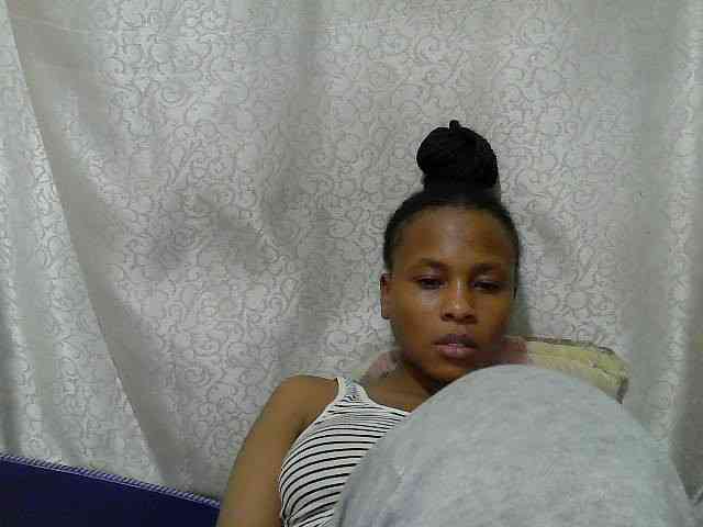 Caroldoly webcam