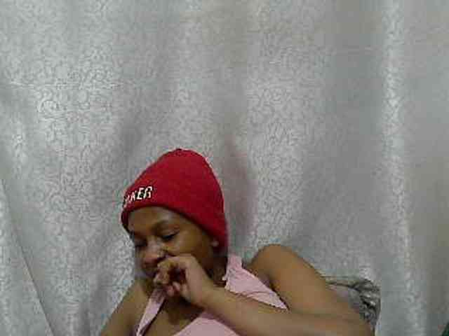 Caroldoly webcam