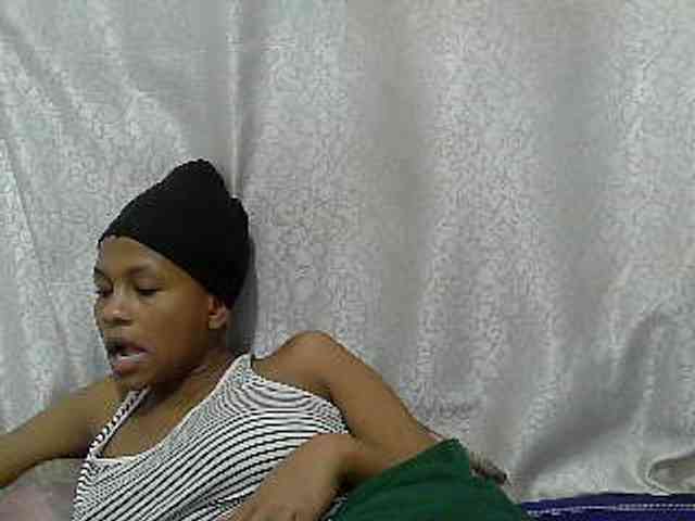 Caroldoly webcam