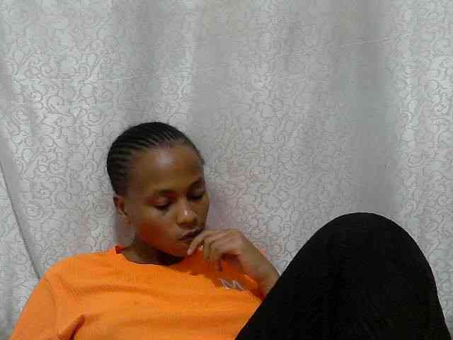 Caroldoly webcam