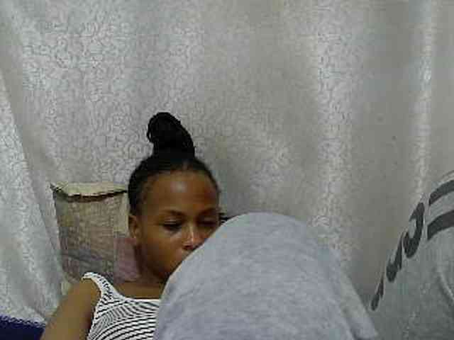 Caroldoly webcam