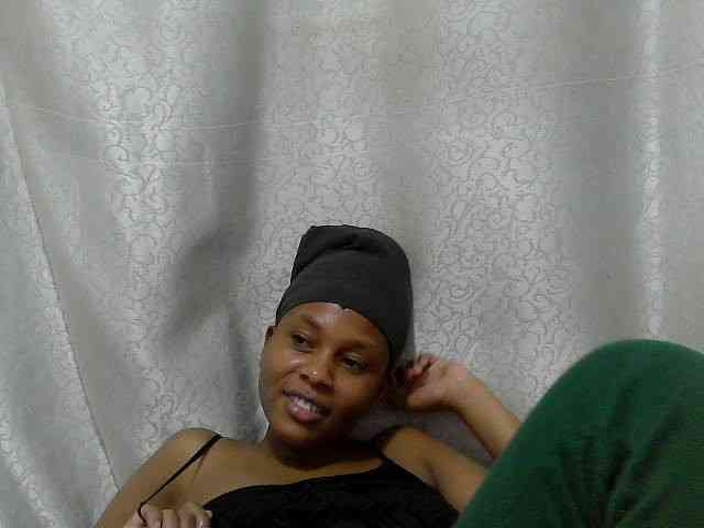 Caroldoly webcam