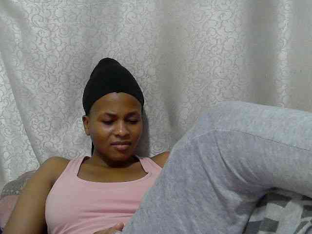 Caroldoly webcam