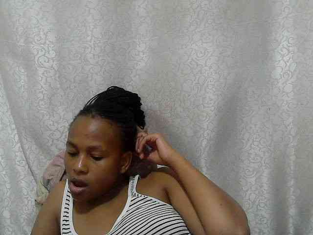 Caroldoly webcam