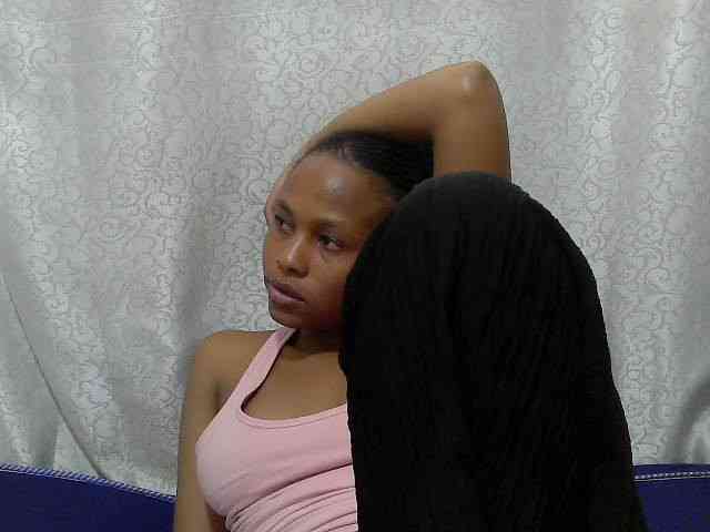Caroldoly webcam