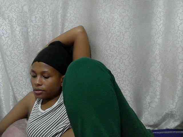Caroldoly webcam