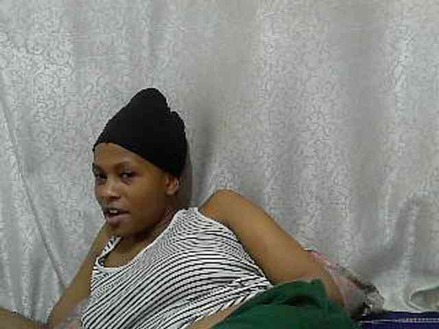 Caroldoly webcam