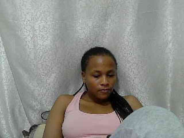 Caroldoly webcam