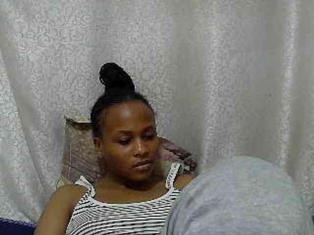 Caroldoly webcam
