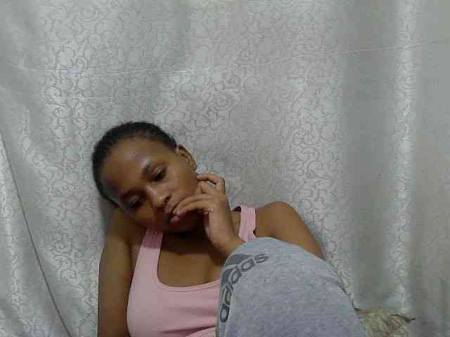 Caroldoly webcam