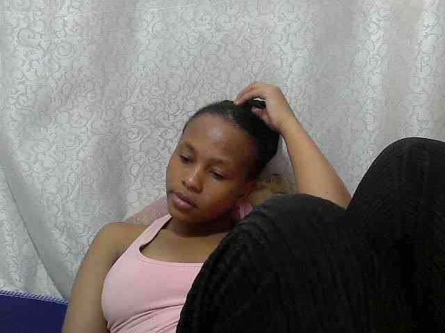 Caroldoly webcam