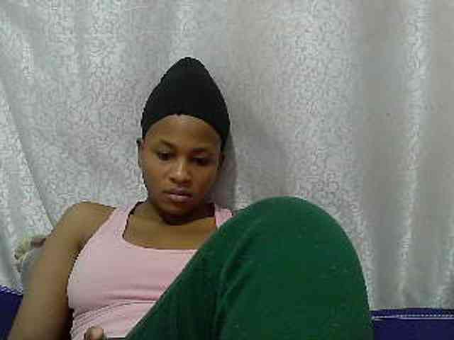 Caroldoly webcam