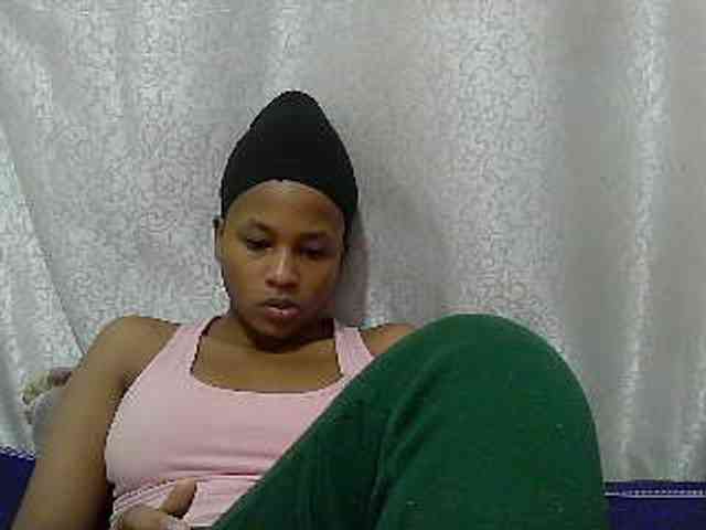 Caroldoly webcam