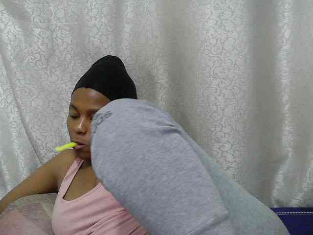 Caroldoly webcam
