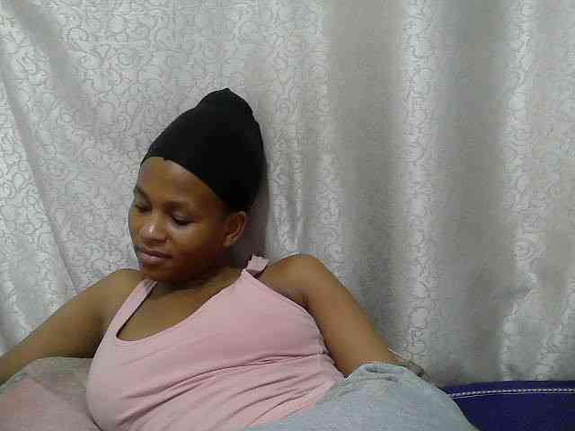 Caroldoly webcam
