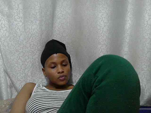 Caroldoly webcam