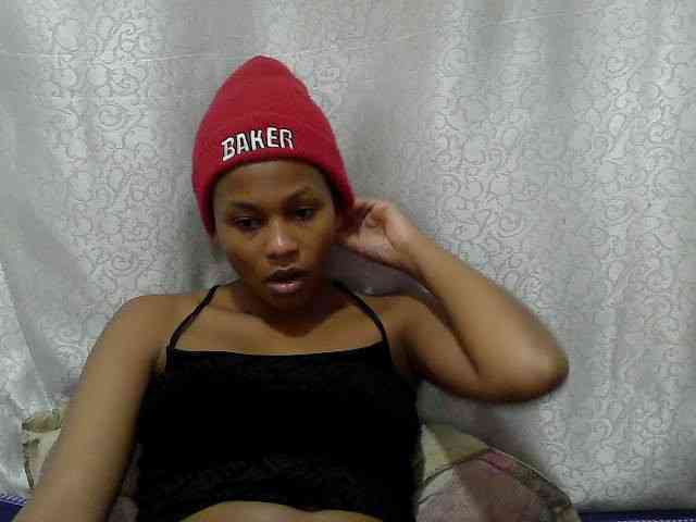 Caroldoly webcam