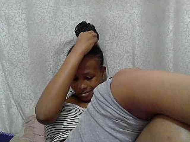 Caroldoly webcam