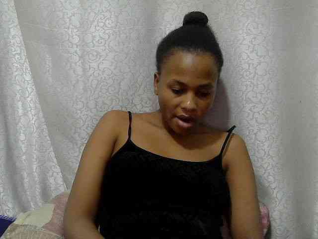 Caroldoly webcam