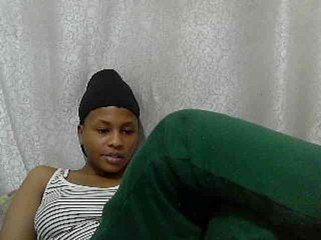 Caroldoly webcam